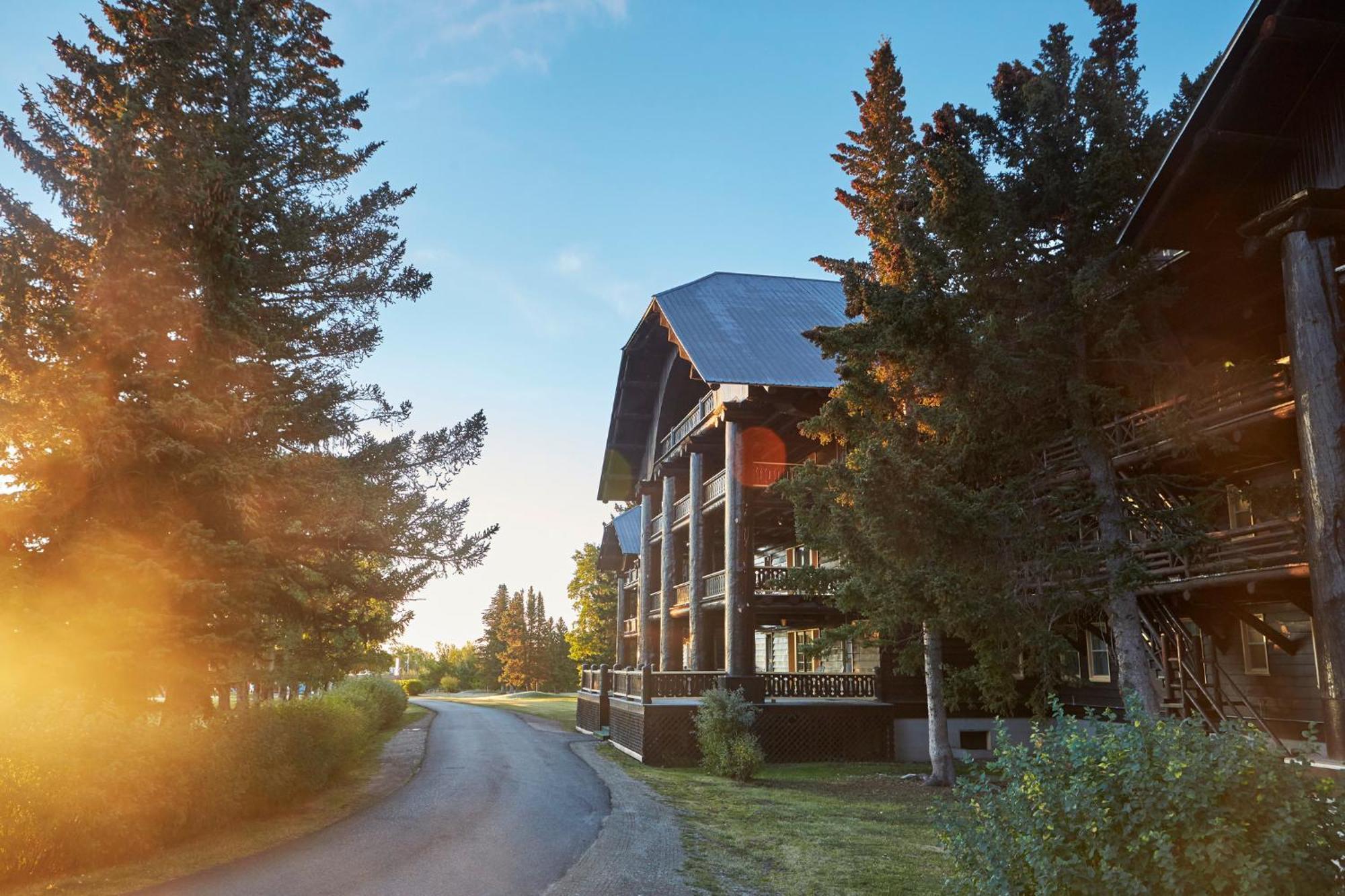 Glacier Park Lodge East Glacier Park Village Экстерьер фото